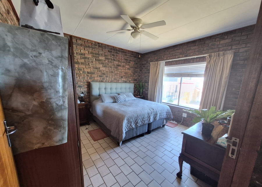 5 Bedroom Property for Sale in Dana Bay Western Cape